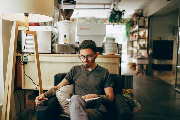 What are the key factors in creating a supportive health network?